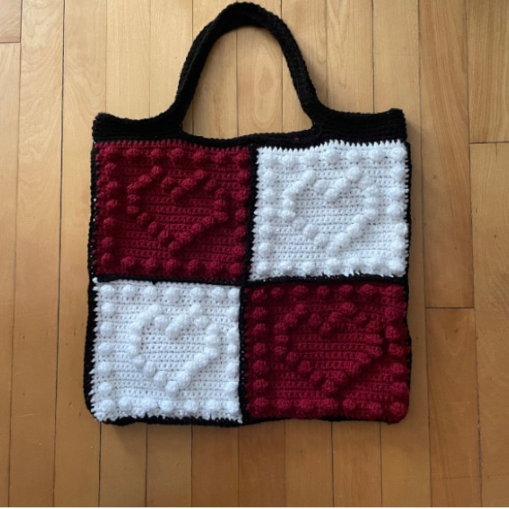 Crochet bubble heart bag